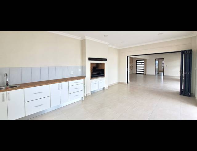 4 BEDROOM HOUSE FOR SALE IN ATLANTIC SANDS PRIVATE ESTATE
